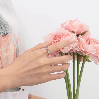 Elegant Family Birthstones Ring - A Timeless Keepsake