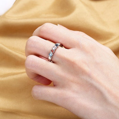 Elegant Family Birthstones Ring - A Timeless Keepsake